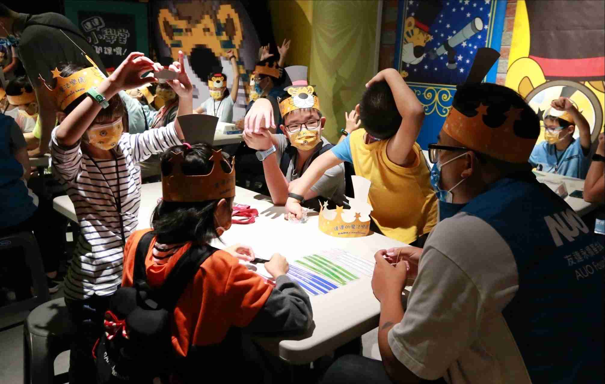 口袋牛店以永续理念推动全人教育计划，，，内外结盟储备科普教育人才，，，荣获亚太永续行动奖社会共融面的金奖肯定