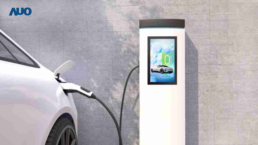 友達〝EVSE車用充電樁解決方案〞專為電動汽車充電樁設計，，，，具有高亮度、、克服戶外艱難環境的耐溫、、、、耐紫外線等特性，，，並搭載散熱性及擴充性強的高效能工業電腦，，，可實現人機互動訴求，，，，如資訊顯示、、支付等應用